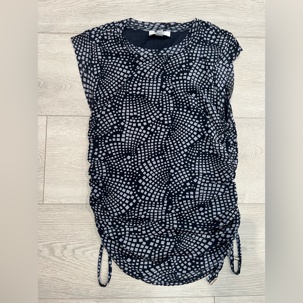 Nine West scrunch top